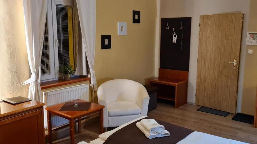 غرفة قياسية سرير كينج, Pension Elektra