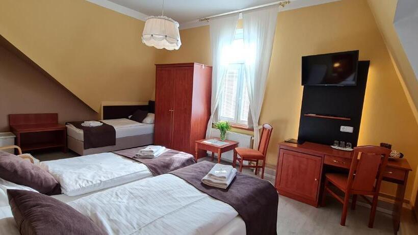 جناح 3 غرف نوم, Pension Elektra