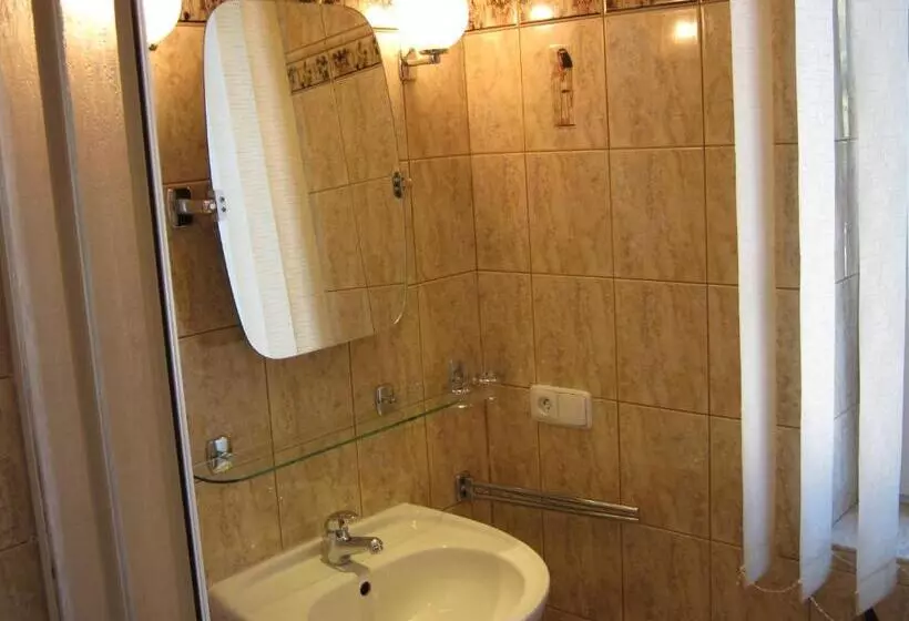 اتاق استاندارد, Privat Apartma Ulrych