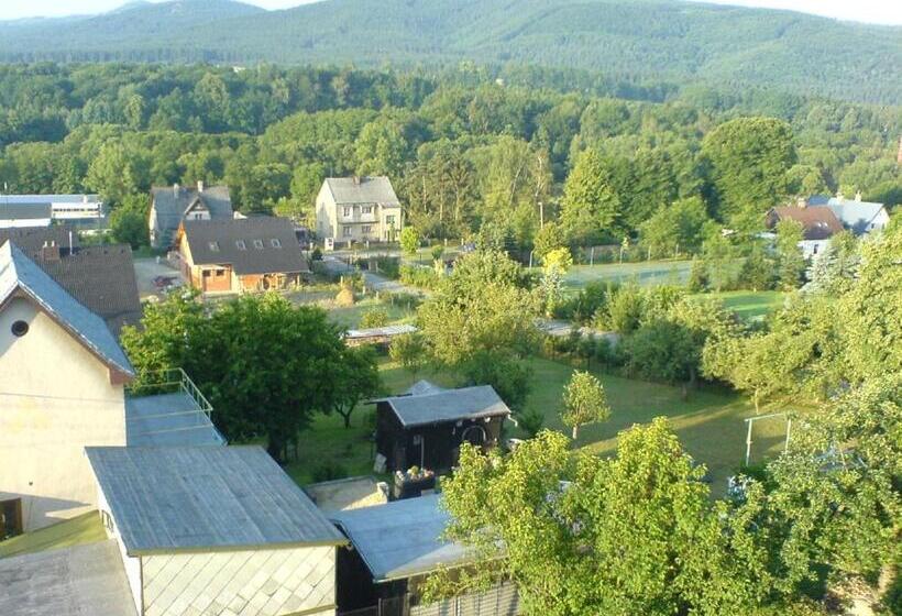 جناح جونيور, Privat Apartma Ulrych