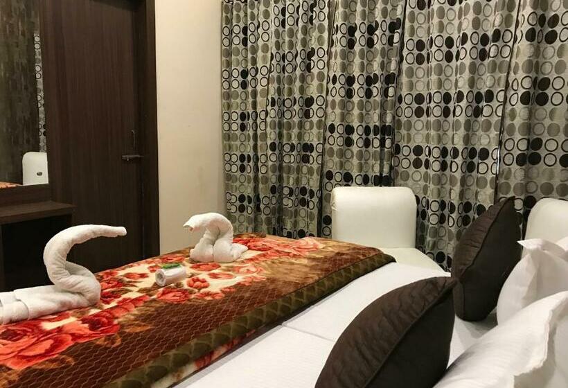 Номер Deluxe, Sheela, 100m From Taj Mahal