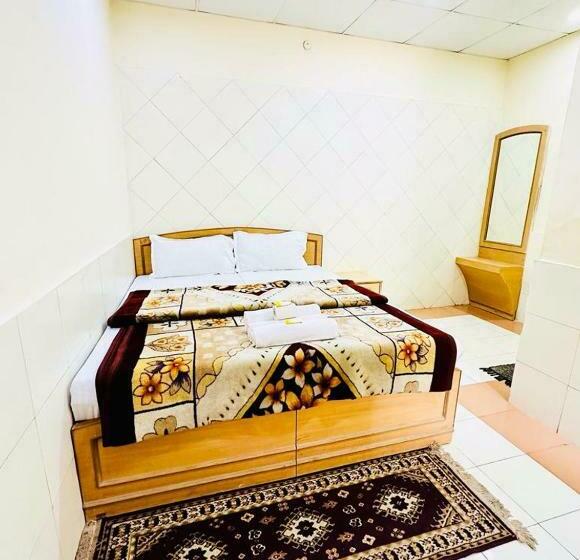 Номер Стандарт, Sheela, 100m From Taj Mahal