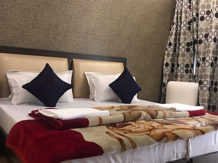 Номер Deluxe, Sheela, 100m From Taj Mahal