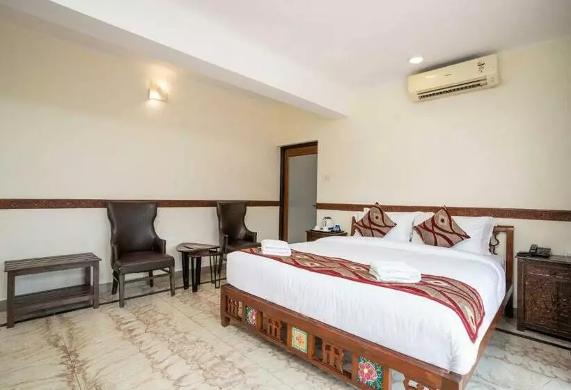 スタンダードルーム, Stone Wood Riverfront Resort, Siolim