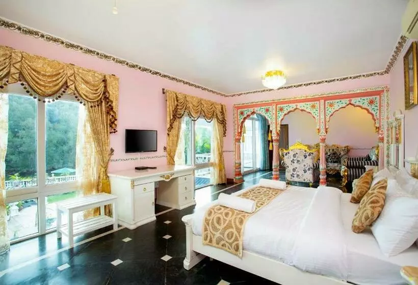 スイート, Stone Wood Riverfront Resort, Siolim