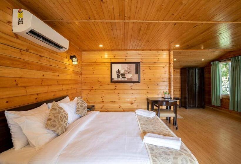 בקתה, Stone Wood Riverfront Resort, Siolim