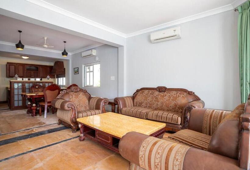 וילה עם 4 חדרי שינה, Stone Wood Riverfront Resort, Siolim