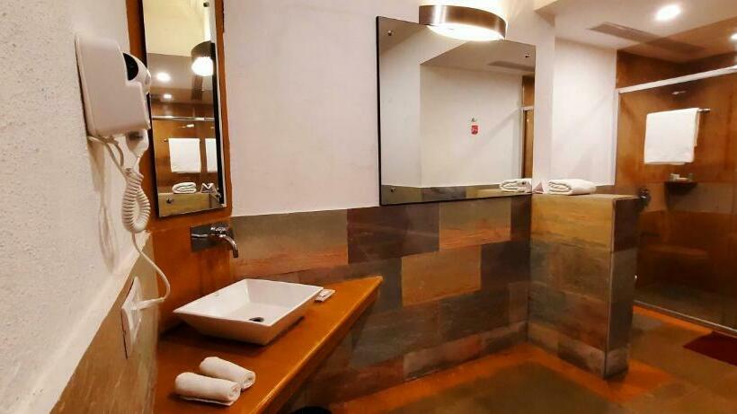 סוויטה, Treasure Island Resorts Lonavala