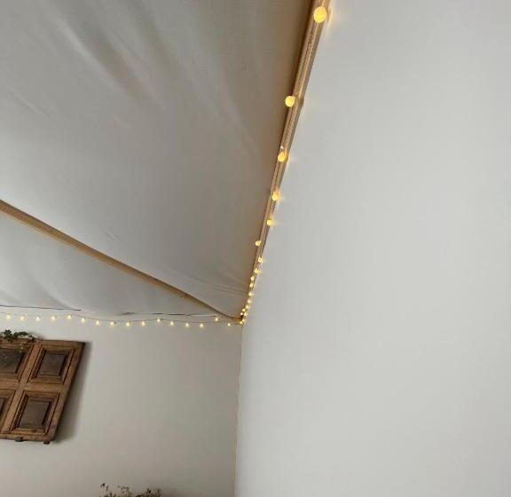 バス共有のスタンダードルーム, Albergue Jakue