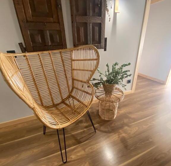 バス共有のスタンダードルーム, Albergue Jakue