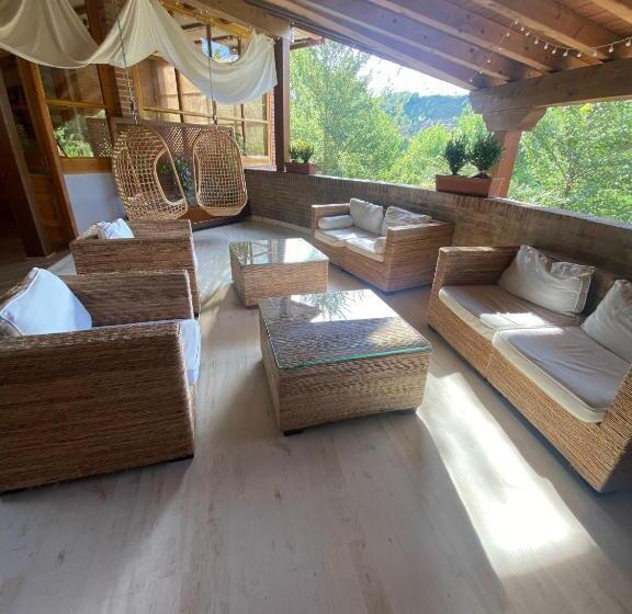 バス共有のスタンダードルーム, Albergue Jakue