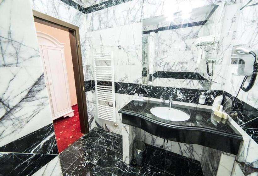 エコノミールーム, Aphrodite Palace