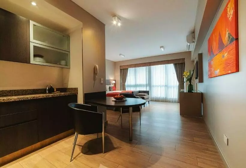 استودیوی استاندارد, Arc Arenales Studios & Suites