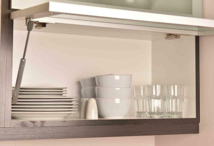 استودیو استاندارد با تخت کینگ, Arc Arenales Studios & Suites