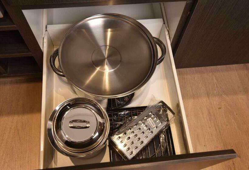 استودیو استاندارد با تخت کینگ, Arc Arenales Studios & Suites