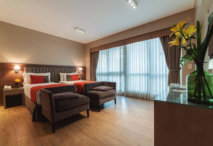 استودیوی استاندارد, Arc Arenales Studios & Suites