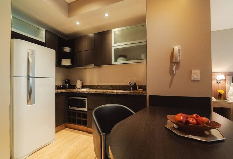 سوییت, Arc Arenales Studios & Suites