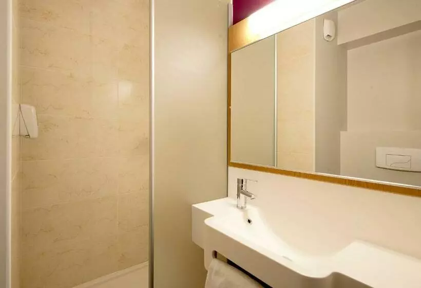 Standard Kolmen Hengen Huone, B&b Hotel Lyon Eurexpo Chassieu