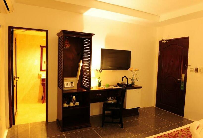 اتاق لوکس با تخت بزرگ, Boracay Summer Palace