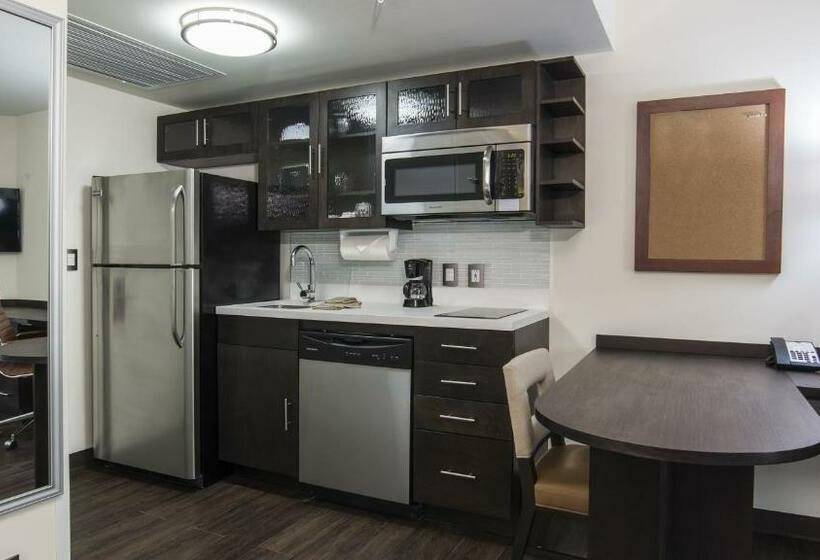 Студио Стандарт Кровать Кинг, Candlewood Suites Celaya By Ihg