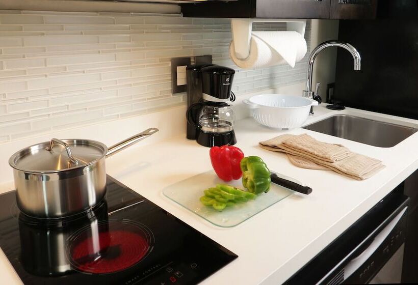 Номер Стандарт, Candlewood Suites Celaya By Ihg