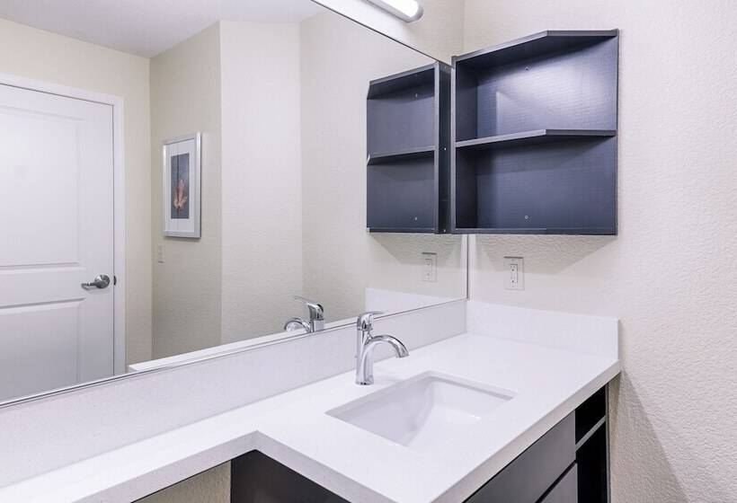 جناح لذوى الاحتياجات الخاصة, Candlewood Suites Lakeville I 35, An Ihg