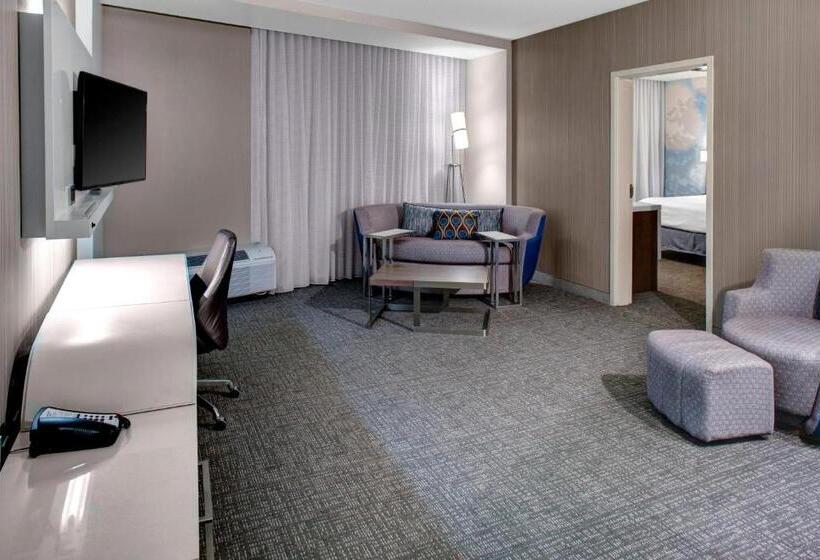 מיטת קינג בסוויטה, Courtyard By Marriott Carrollton