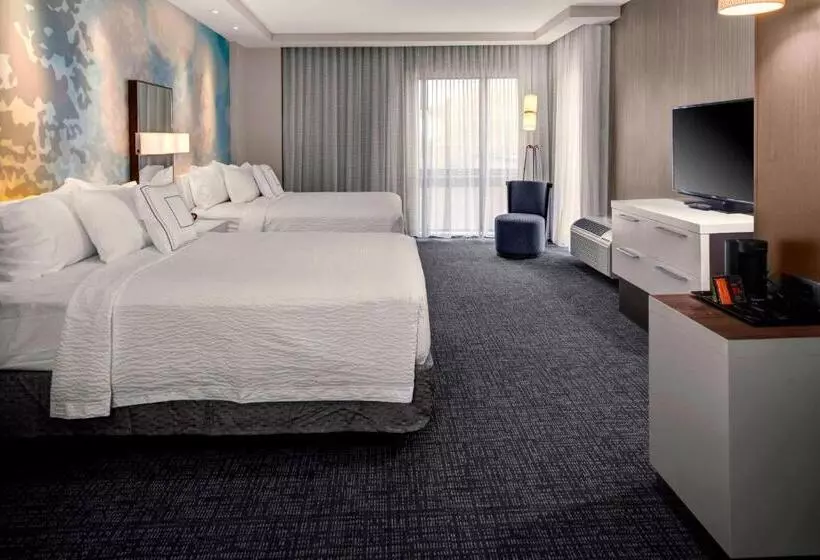Suite Queen Bed, Courtyard By Marriott Carrollton
