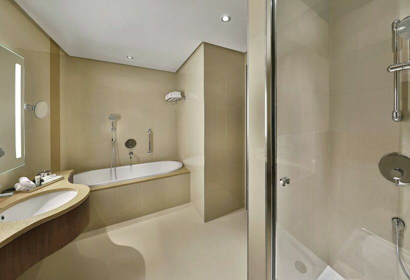 Номер Deluxe, Courtyard By Marriott Riyadh Olaya