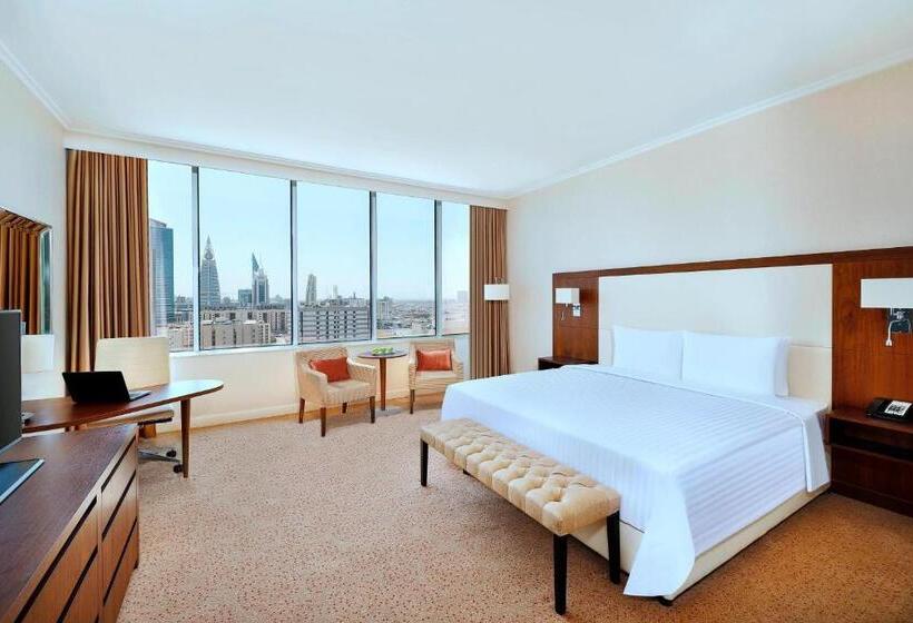 Номер Superior Кровать Кинг, Courtyard By Marriott Riyadh Olaya