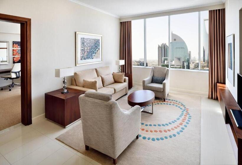 Люкс Кровать Кинг, Courtyard By Marriott Riyadh Olaya