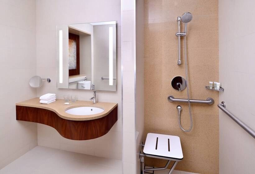 Номер Deluxe, Courtyard By Marriott Riyadh Olaya