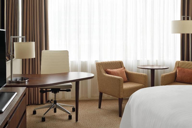 带大床的豪华间, Courtyard By Marriott Riyadh Olaya