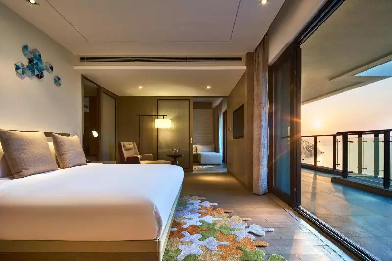オーシャンビューのプレミアムルーム。, Crowne Plaza Ningbo Xiangshan Sea View By Ihg