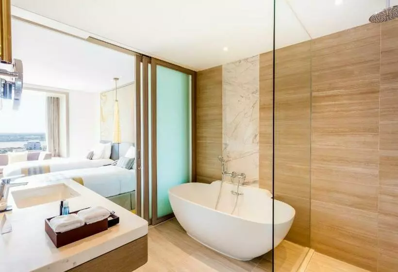 プールビュースタンダードルーム, Crowne Plaza Vientiane, An Ihg