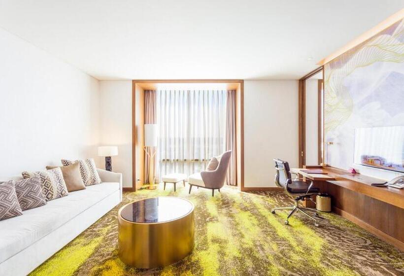 סוויטת אקזקיוטיב, עם מיטת קינג, Crowne Plaza Vientiane, An Ihg