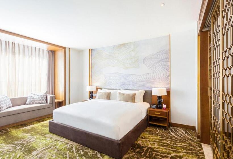 带大床的套房, Crowne Plaza Vientiane, An Ihg