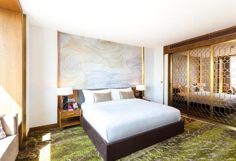 带大床的套房, Crowne Plaza Vientiane, An Ihg