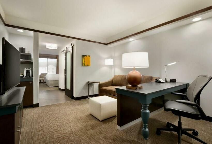 Номер Deluxe Кровать Кинг, Hilton Garden Inn Medford, Or