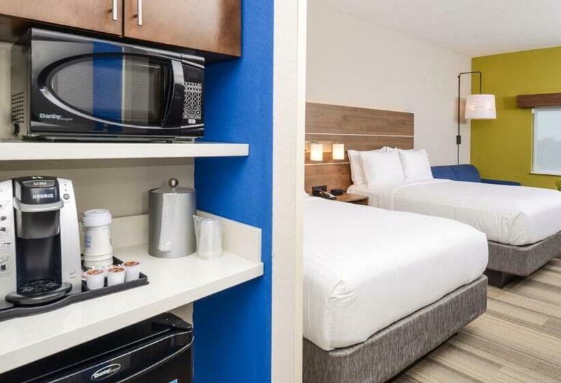 스위트, Holiday Inn Express & Suites St. Petersburg Madeira Beach, An Ihg