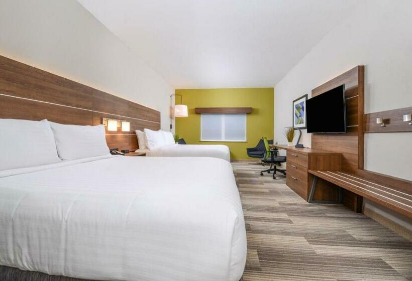 장애인을 위한 스탠다드 룸, Holiday Inn Express & Suites St. Petersburg Madeira Beach, An Ihg