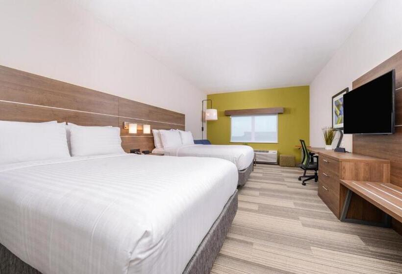 스탠다드 룸, Holiday Inn Express & Suites St. Petersburg Madeira Beach, An Ihg