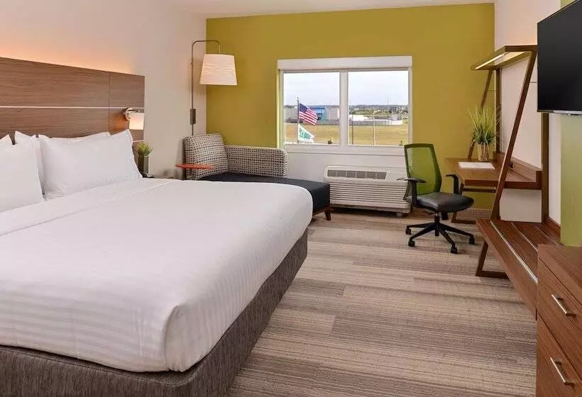身障者適用スイートルーム, Holiday Inn Express & Suites   St. Petersburg   Madeira Beach, An Ihg