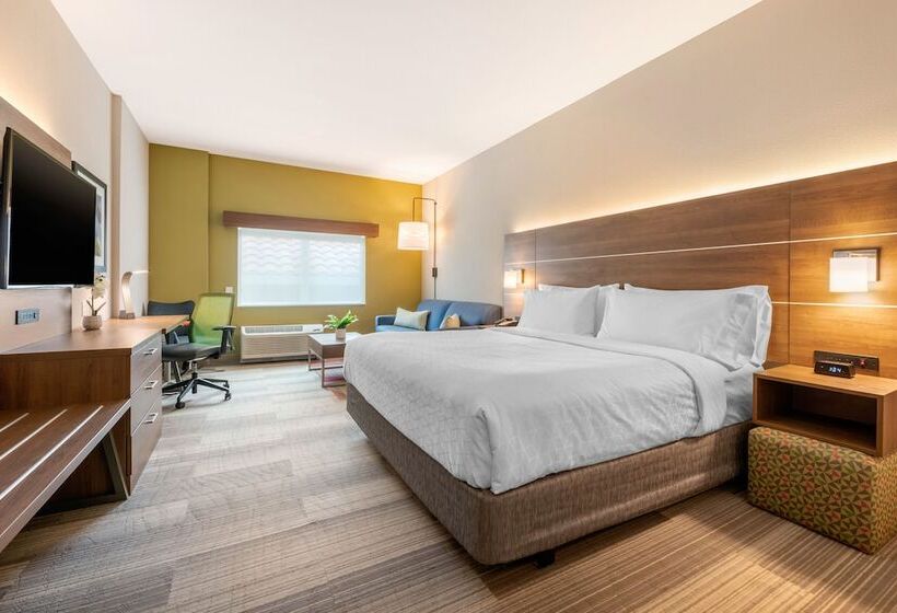 장애인을 위한 스위트, Holiday Inn Express & Suites St. Petersburg Madeira Beach, An Ihg