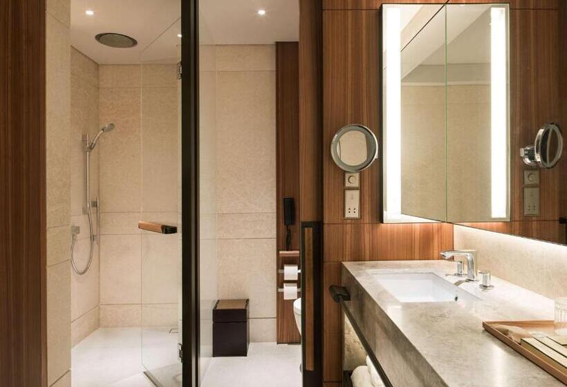 اتاق کلاب, Kerry Hotel, Hong Kong