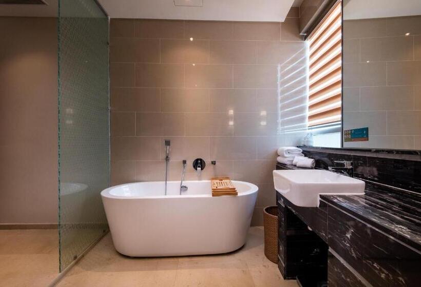 Executive-sviitti, Olive Tree