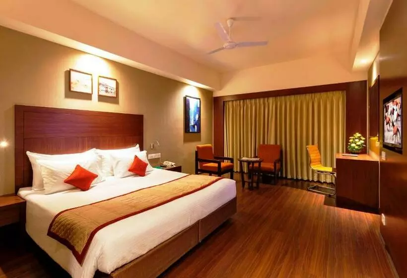 Chambre Executive, Ramee Panchshil