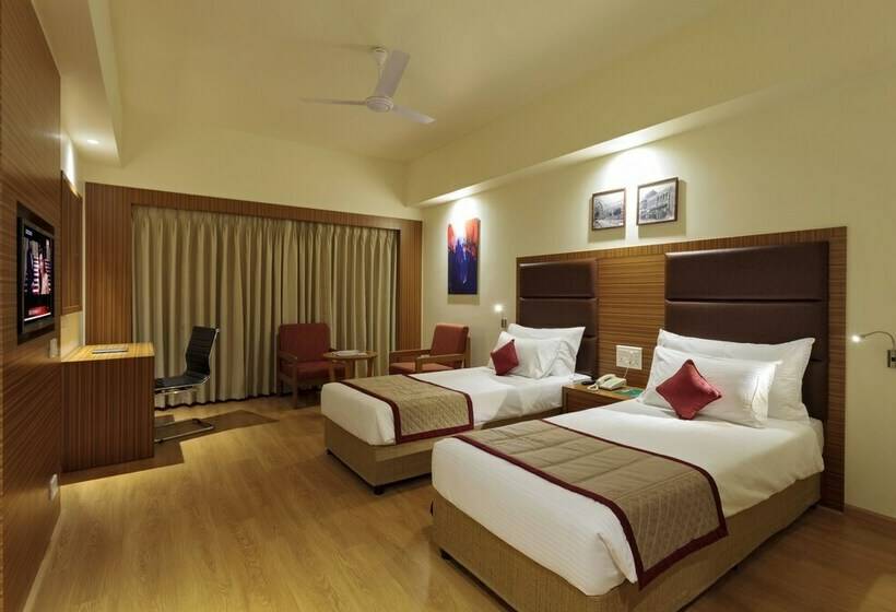 חדר אקזקיוטיב, Ramee Panchshil