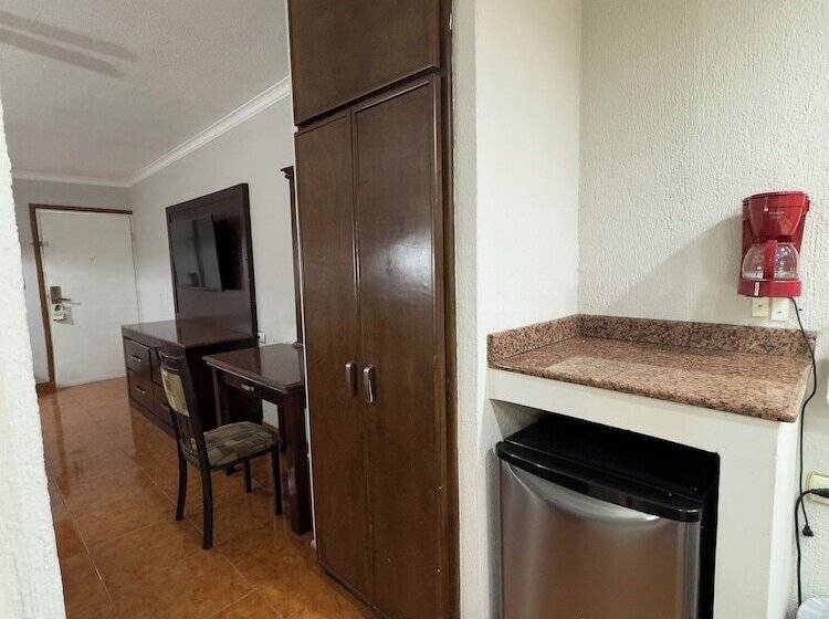 اتاق استاندارد یک نفره, San Martin