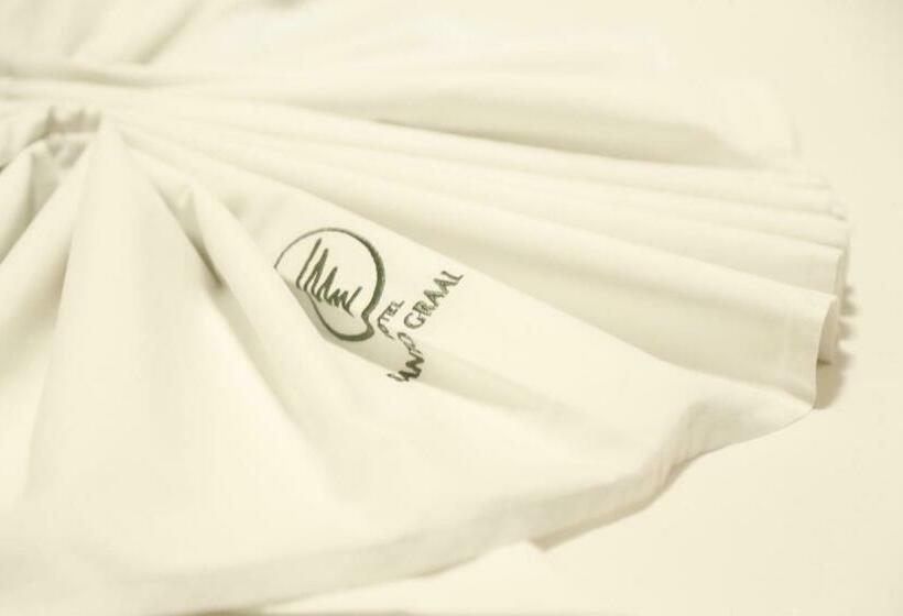 Трехместный Президентский, Santo Graal